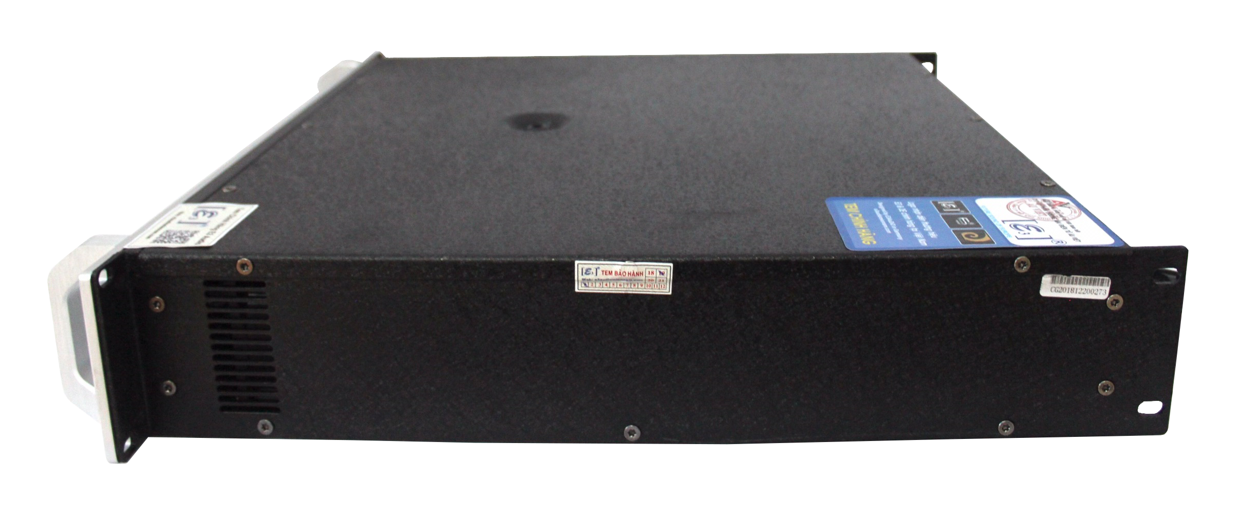 Vỏ ngoài của main công suất E3 TX-12000 Pro được làm từ chất liệu chất lượng cao, bền